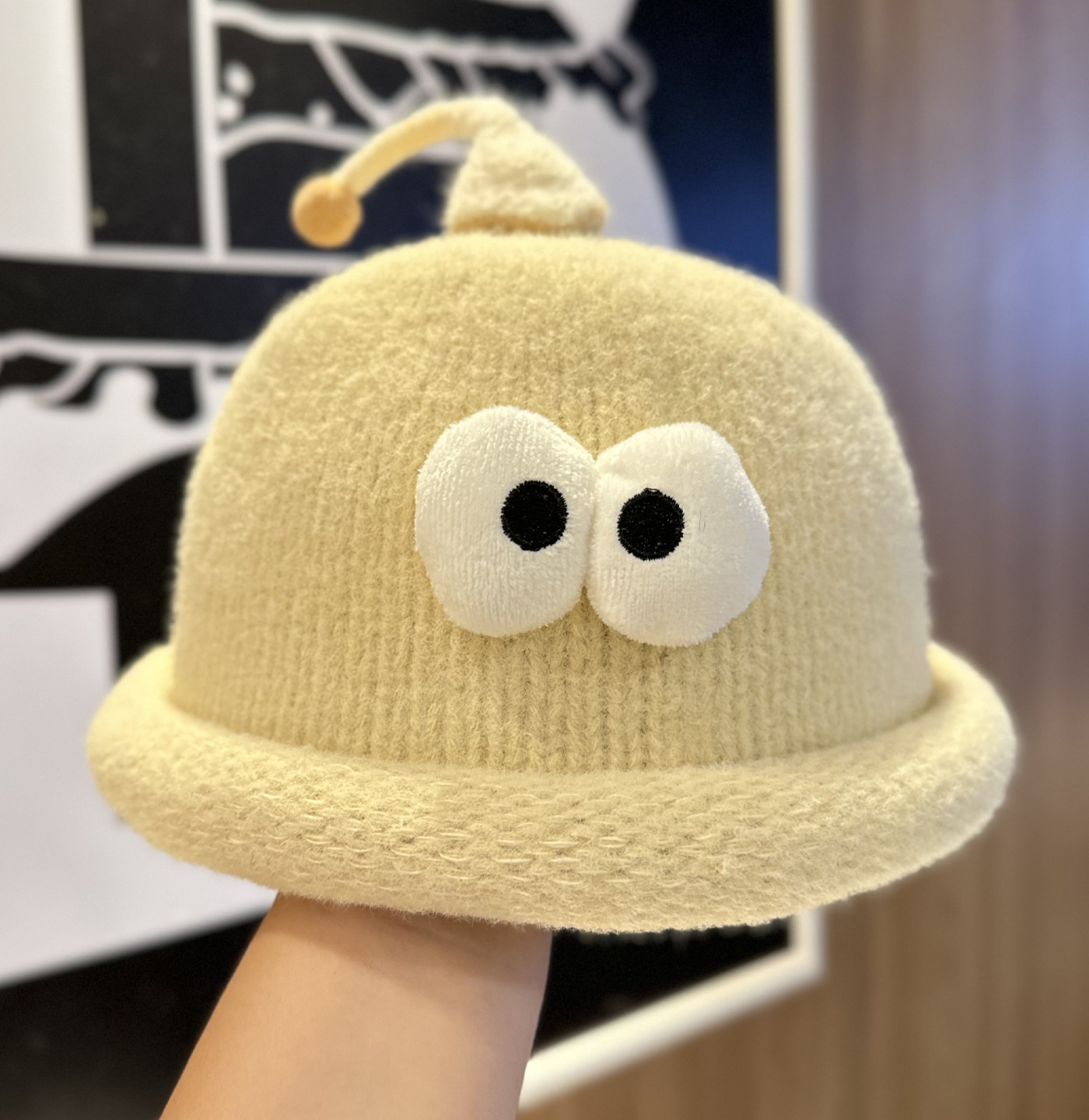 Playful Big-Eyed Garlic Knitte - Beanie Cuffed Knit 리뷰 및 가격
